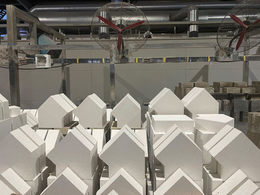 comprar Alta temperatura 95% Al2O3 tijolos refratários tijolos de corindão branco para fornos de arco elétrico online manufacture